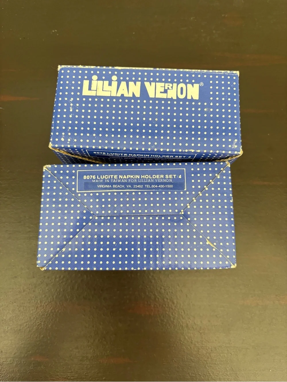/vintage 2 sets of four Lillian Vernon clear lucite acrylic napkin ring holders